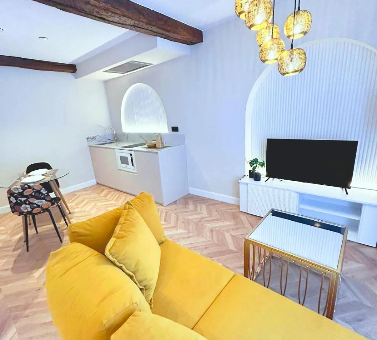 Lemon Suites Santander 0*,