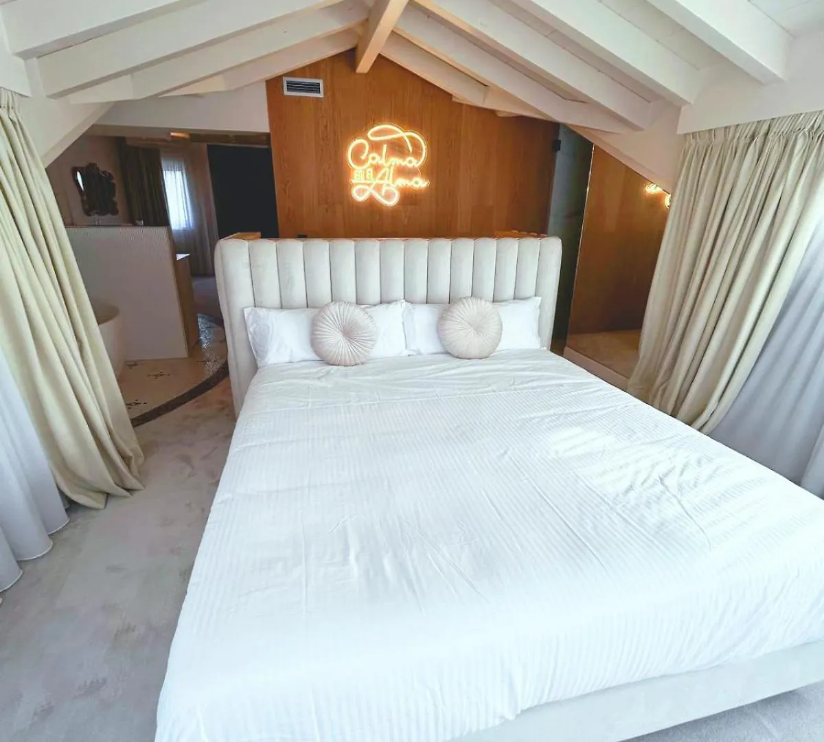 Lemon Suites Santander 0*,  Spain